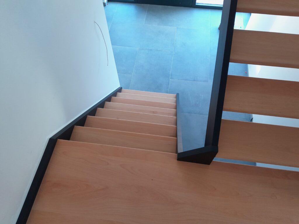 h12